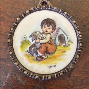 Artini Sculptured Engraving Vintage 4 Dimensions 6” Round